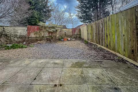 2 bedroom semi-detached house to rent, Fairview Close, Cardiff CF3