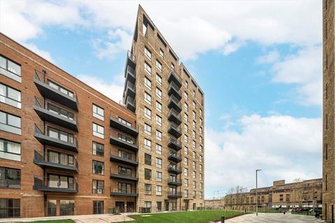 2 bedroom flat to rent, Vousden Grove, London SE28