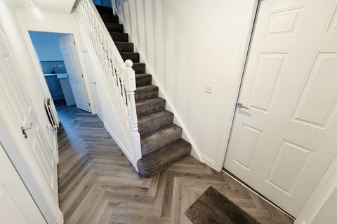 4 bedroom detached house to rent, Waterway Court, Birmingham B14