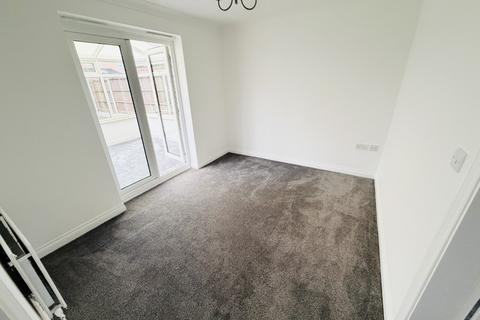 4 bedroom detached house to rent, Waterway Court, Birmingham B14