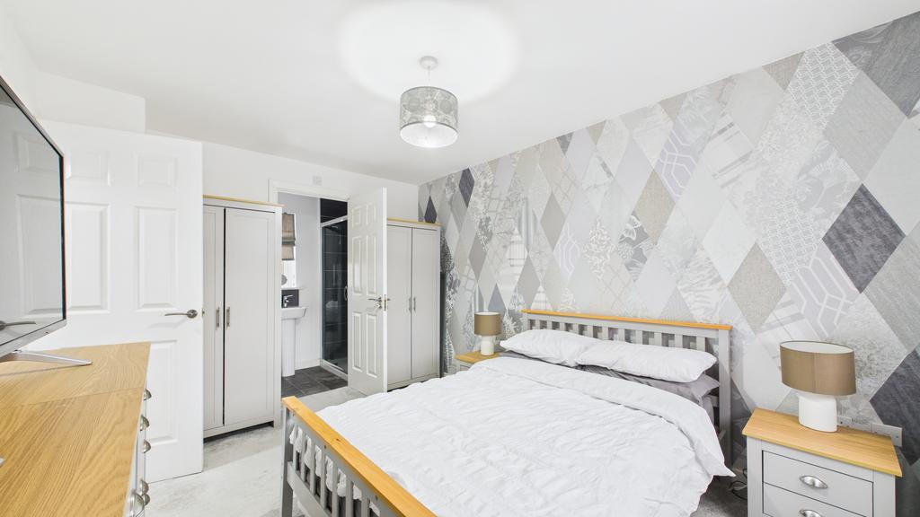 Bedroom (2)
