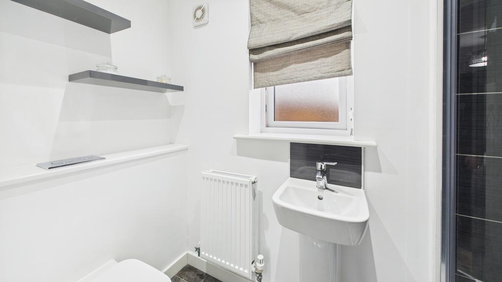 En-suite (2)
