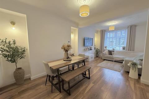 4 bedroom end of terrace house for sale, Cobden Street, Aberdare CF44