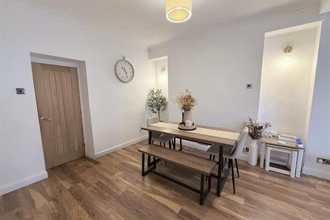 4 bedroom end of terrace house for sale, Cobden Street, Aberdare CF44