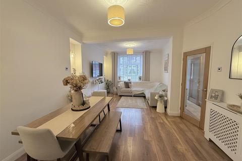 4 bedroom end of terrace house for sale, Cobden Street, Aberdare CF44