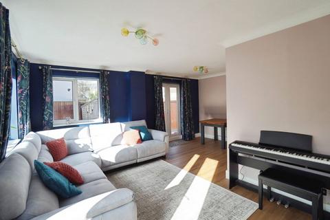 3 bedroom detached house for sale, Rayner Way, Halstead CO9