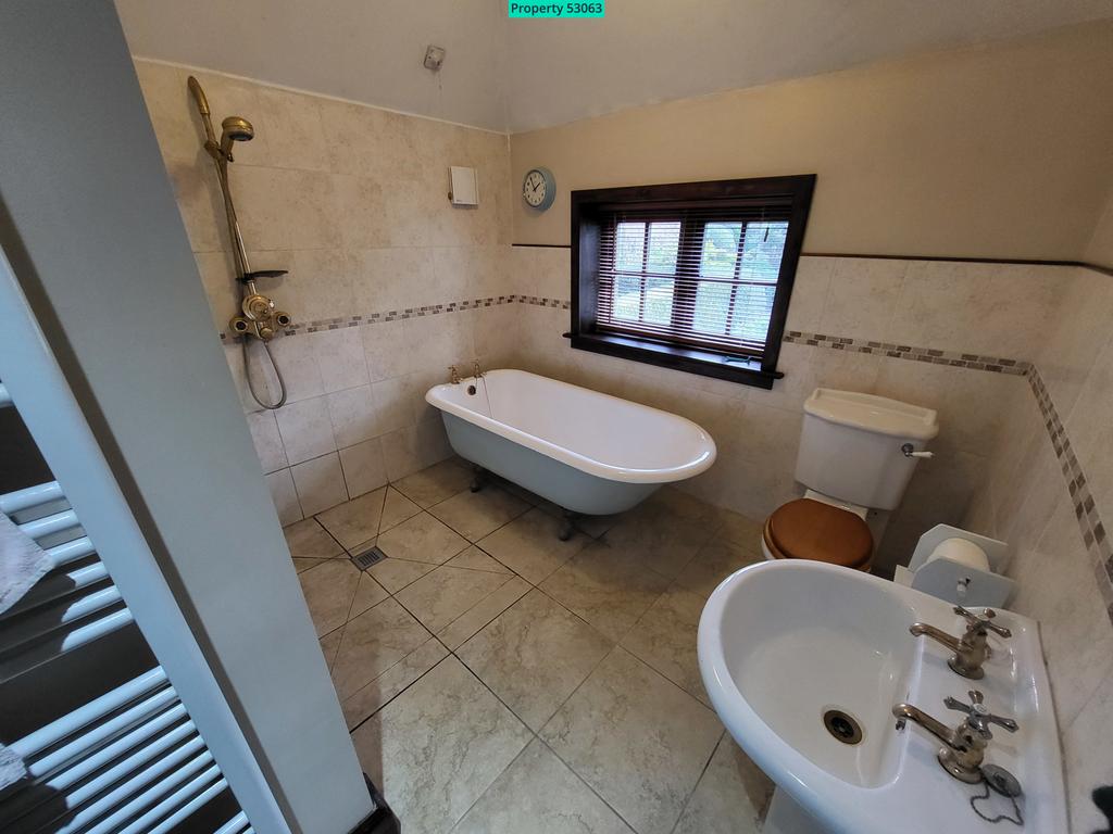En Suite Bathroom