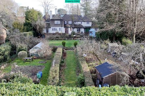5 bedroom detached house for sale, Great Austins, Farnham, GU9 8JQ