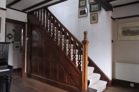 5 bedroom detached house for sale, Great Austins, Farnham, GU9 8JQ