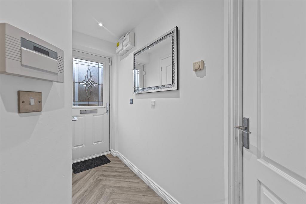 10 Portishead Dr Web08.jpg