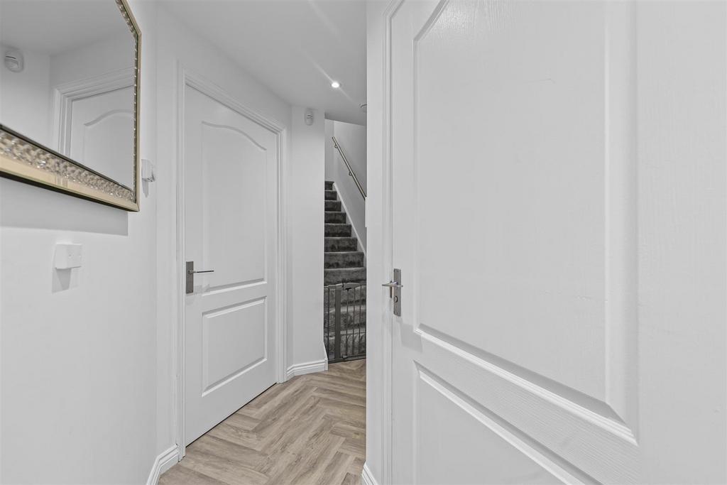 10 Portishead Dr Web07.jpg
