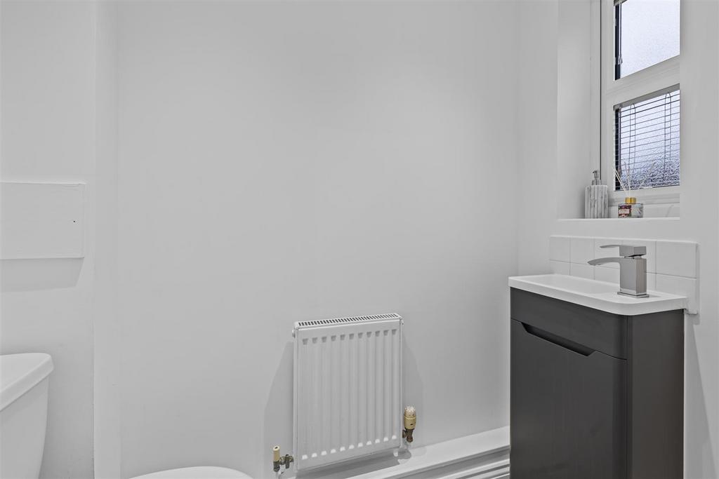 10 Portishead Dr Web09.jpg