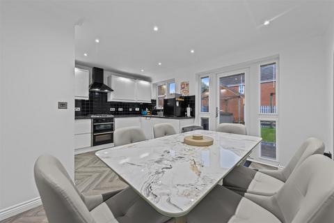 5 bedroom house for sale, Portishead Drive, Milton Keynes MK4