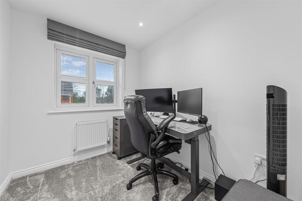 10 Portishead Dr Web28.jpg