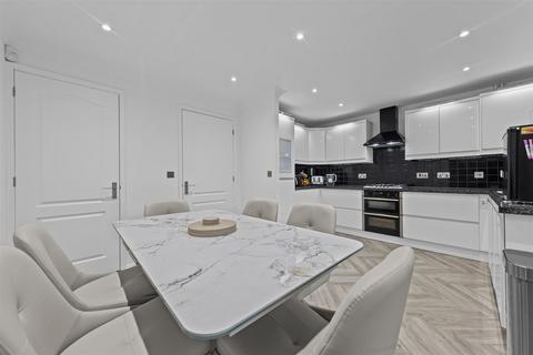 5 bedroom house for sale, Portishead Drive, Milton Keynes MK4
