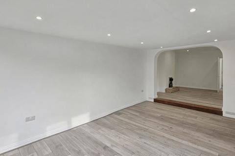 3 bedroom bungalow for sale, 14 Glasbrook Avenue, Twickenham, Middlesex, TW2 6AH