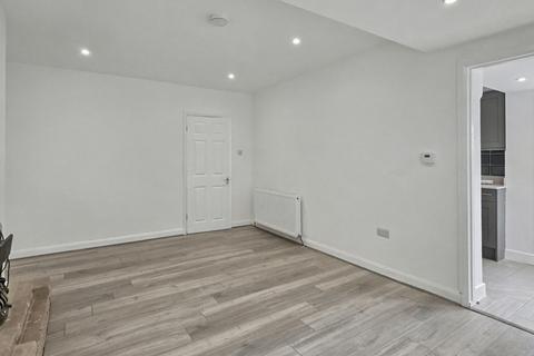 3 bedroom bungalow for sale, 14 Glasbrook Avenue, Twickenham, Middlesex, TW2 6AH