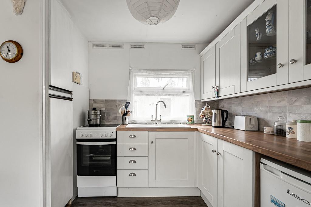 Kitchen (2)