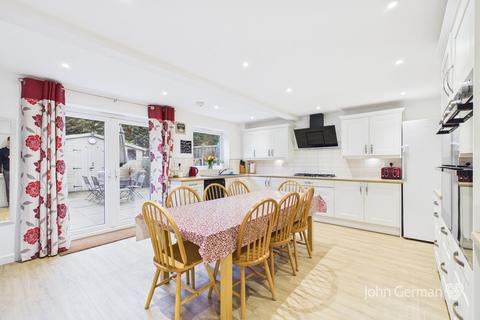 5 bedroom link detached house for sale, Collinson Road, Barton-under-Needwood