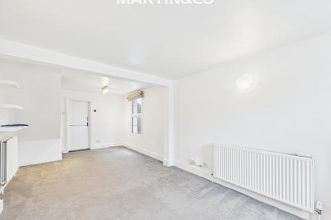 2 bedroom semi-detached house to rent, Thorpe Lea Road, Egham TW20