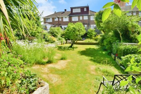 4 bedroom semi-detached house to rent, Falmer Gardens, Brighton, BN2