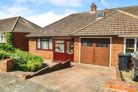 4 bedroom semi-detached house to rent, Falmer Gardens, Brighton, BN2