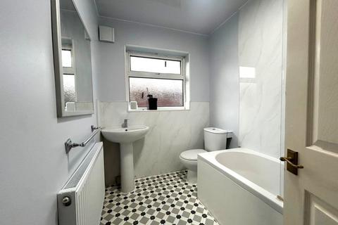 2 bedroom maisonette to rent, Bellamy Court, Bellamy Drive HA7