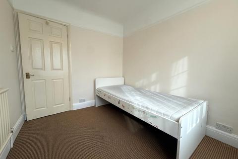 2 bedroom maisonette to rent, Bellamy Court, Bellamy Drive HA7