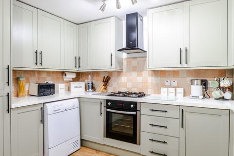 2 bedroom flat for sale, Leeds LS17