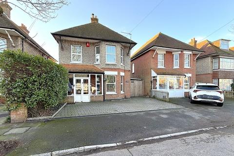 4 bedroom detached house for sale, Cowper Road, Bournemouth