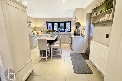4 bedroom detached house for sale, Paddock Chase, Wickham Bishops