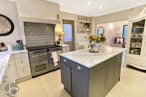 4 bedroom detached house for sale, Paddock Chase, Wickham Bishops