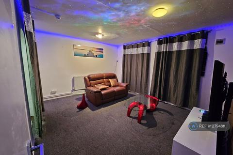 undefined, Pitlake, Croydon, CR0