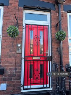 undefined, Swallow Mount, Leeds, LS12