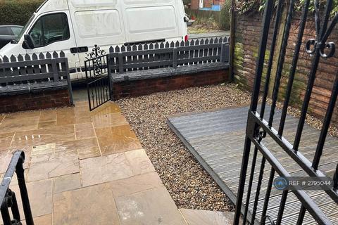 undefined, Swallow Mount, Leeds, LS12