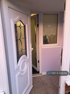 2 bedroom semi-detached house to rent, Richards Grove, St Helens, WA9