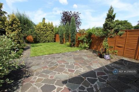 undefined, Ickenham Road, Ruislip, HA4