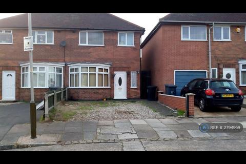 3 bedroom semi-detached house to rent, Tollemache Avenue, Leicester, LE4