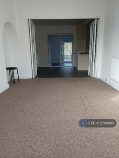 3 bedroom semi-detached house to rent, Tollemache Avenue, Leicester, LE4
