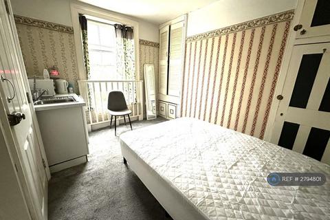 undefined, London Road, Dover, CT17
