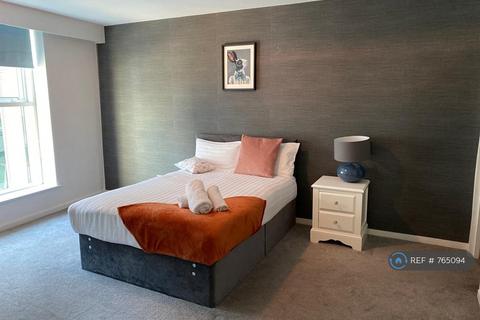 3 bedroom flat to rent, Beetham Plaza, Liverpool, L2