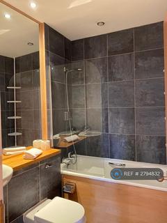 3 bedroom flat to rent, Beetham Plaza, Liverpool, L2