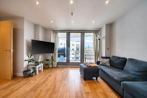 3 bedroom flat for sale, Eugenia Road, Surrey Quays, SE16