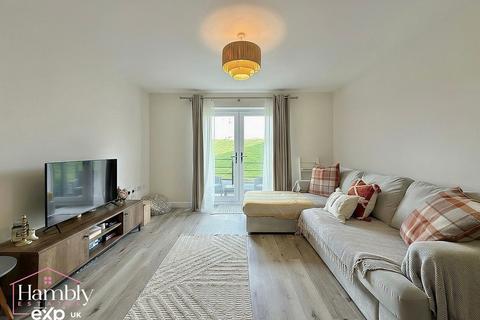 undefined, Clos Chwe Erw, Cardiff CF5