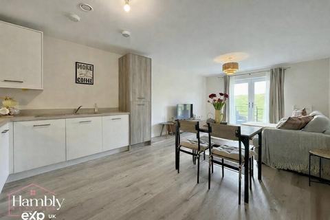 undefined, Clos Chwe Erw, Cardiff CF5