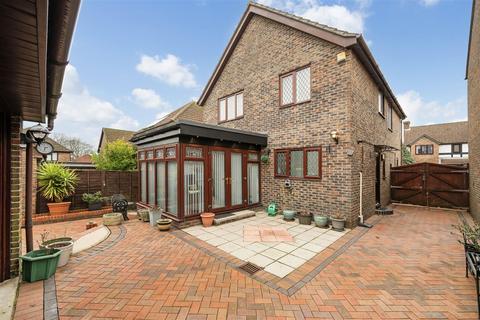 4 bedroom detached house for sale, Oaks Coppice, Horndean