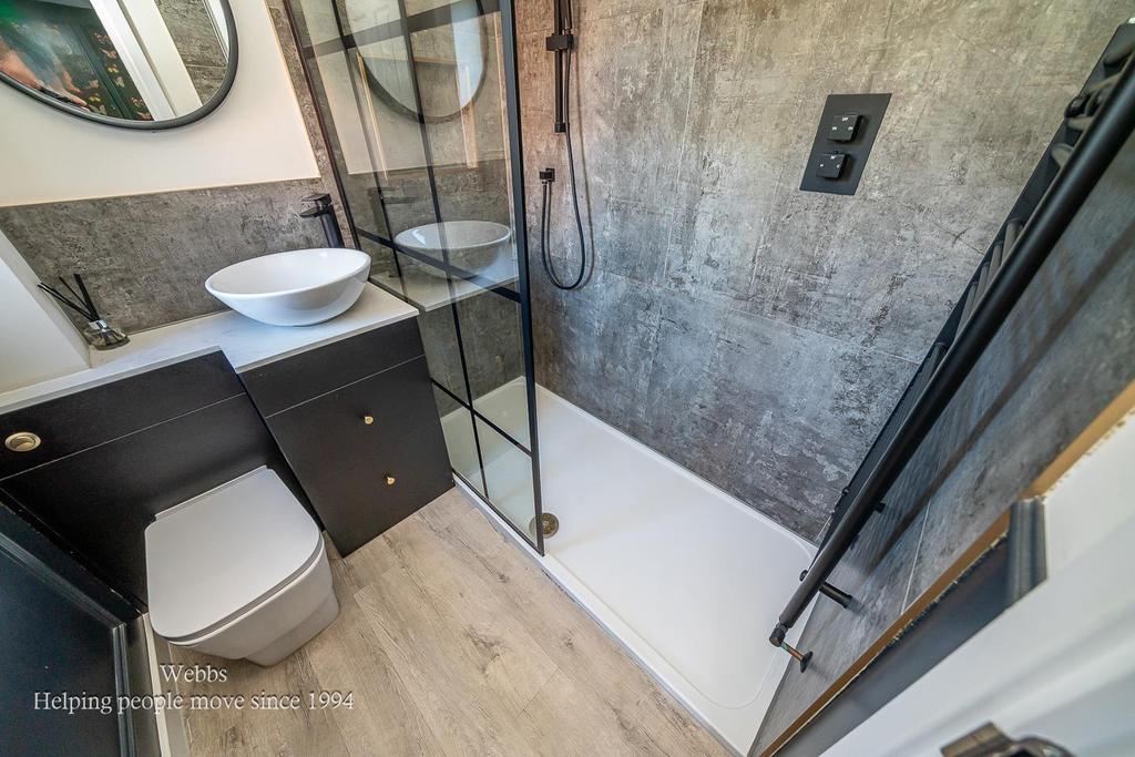 En suite shower room