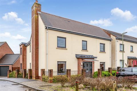 4 bedroom detached house for sale, Foxtail Road, Waterlooville