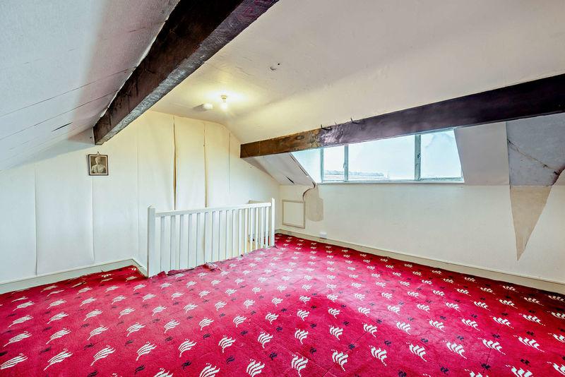 Double Bedroom...