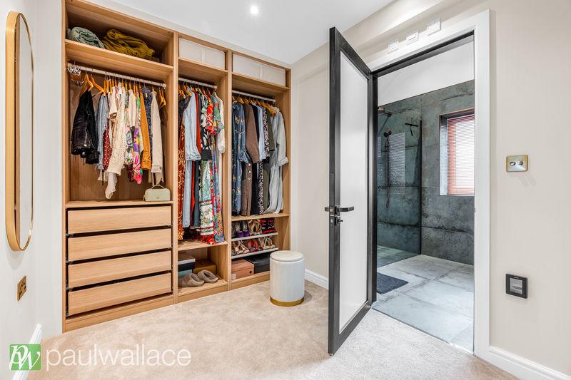 Walk-in Wardrobe